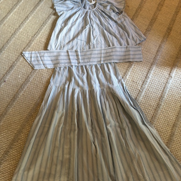 THE GREAT Striped Skirt / Sash and Top in Blue and White Super Cute! - Picture 4 of 4